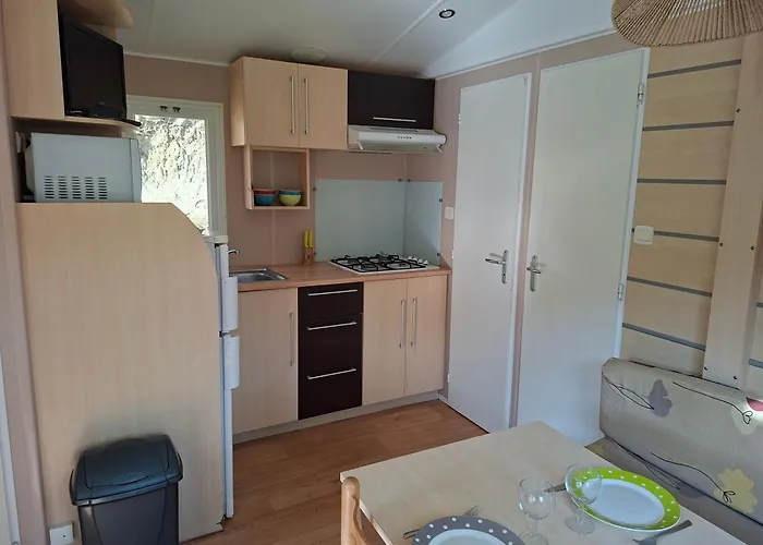 キャンプ場 Mira Monti Location